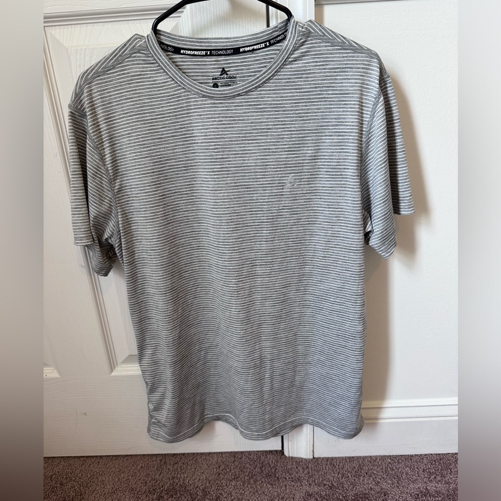 Arctic Cool men’s cooling tee size small gray white stripes